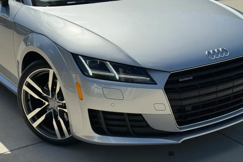 2016 Audi TT 2.0T Quattro photo 1