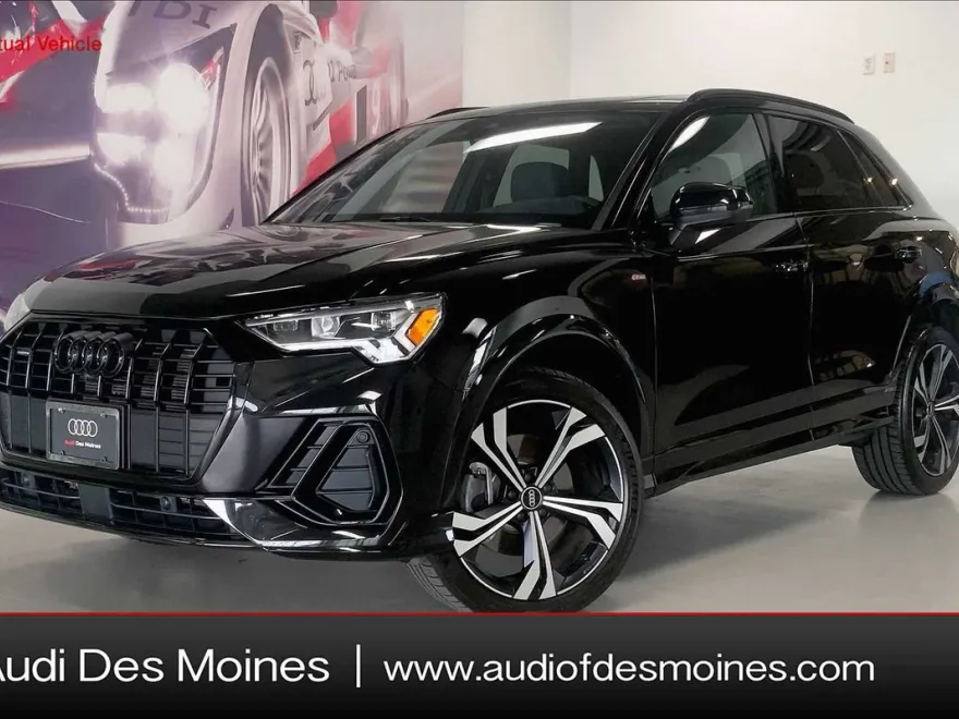 2023 Audi Q3 S line Premium Plus photo 1