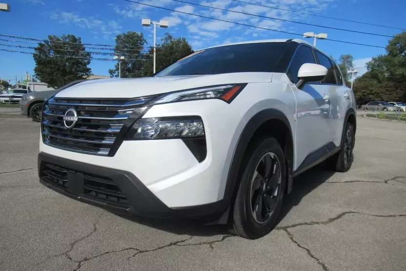 2024 Nissan Rogue SV photo 1