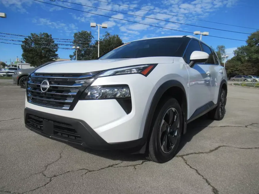 2024 Nissan Rogue SV photo 1