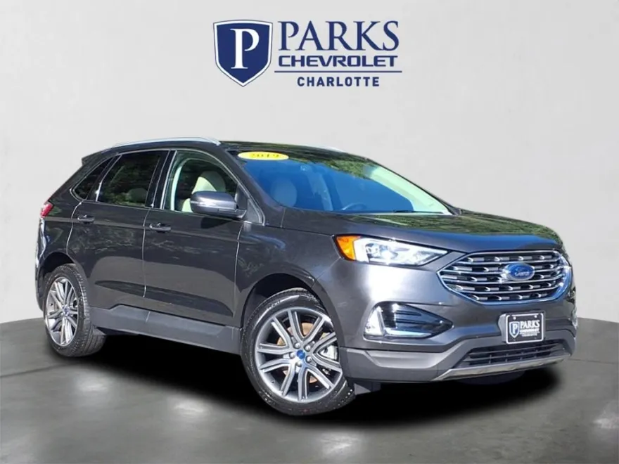 2019 Ford Edge Titanium photo 1