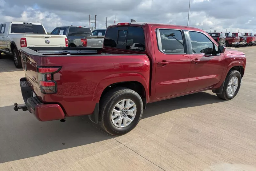 2022 Nissan Frontier SV photo 1