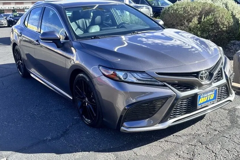 2023 Toyota Camry XSE photo 1