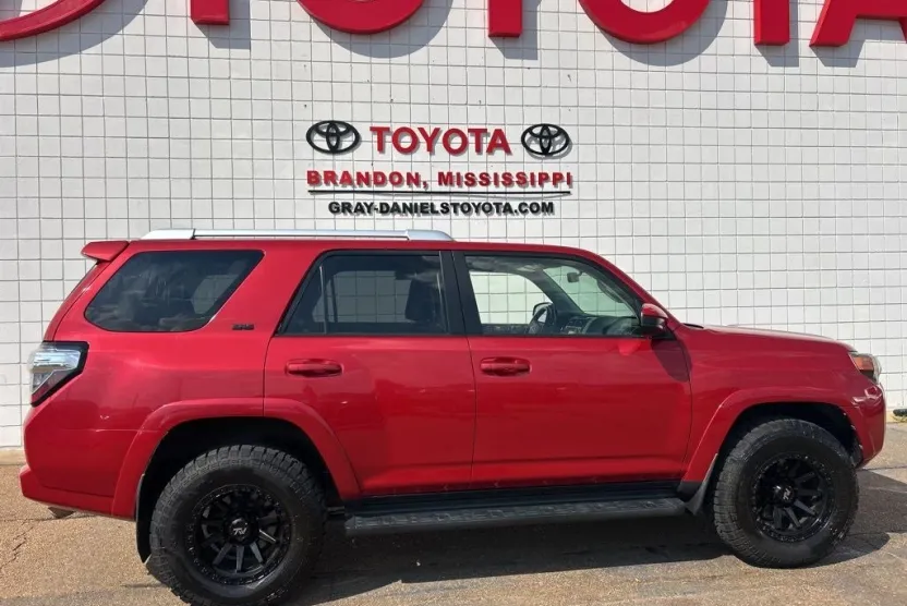 2016 Toyota 4Runner SR5 Premium photo 1
