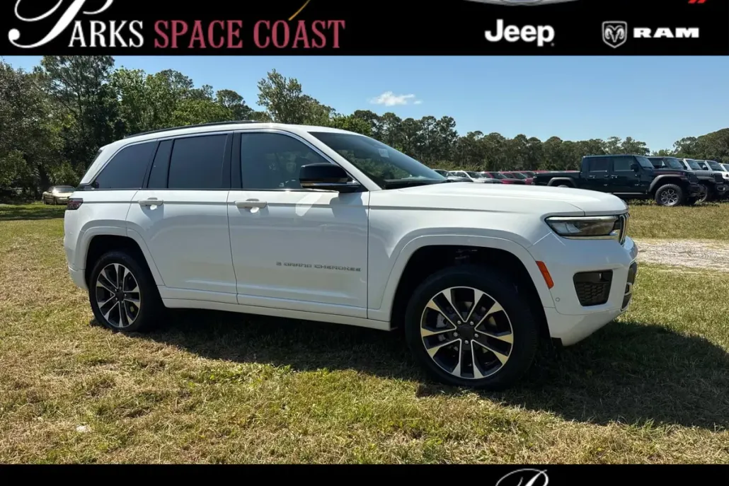 2025 Jeep Grand Cherokee Overland photo 1
