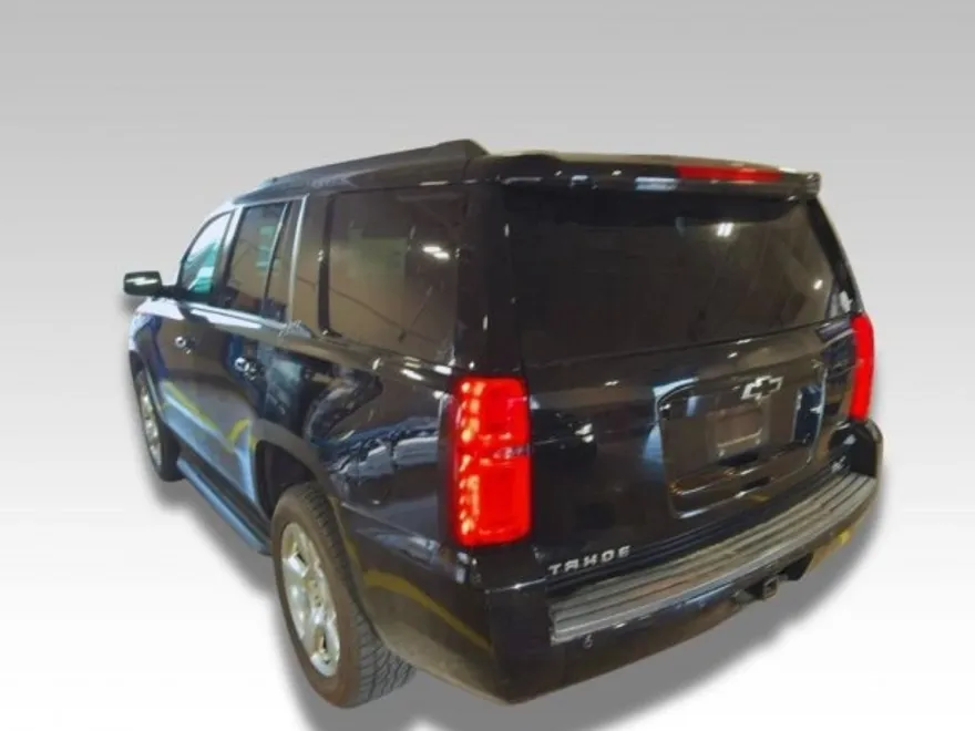 2016 Chevrolet Tahoe LT photo 1