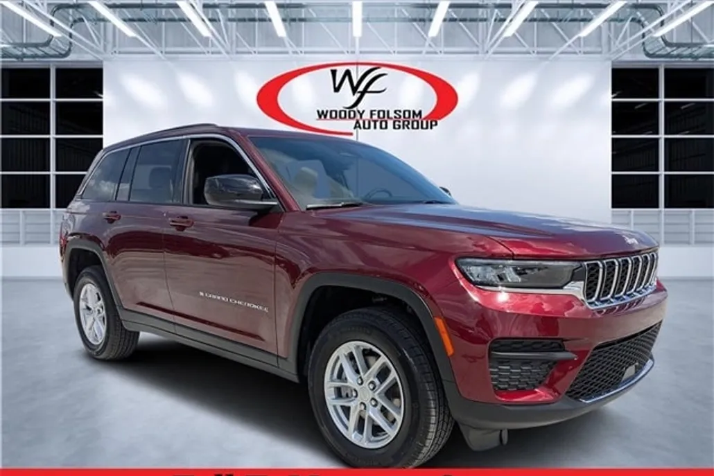 2025 Jeep Grand Cherokee Laredo photo 1