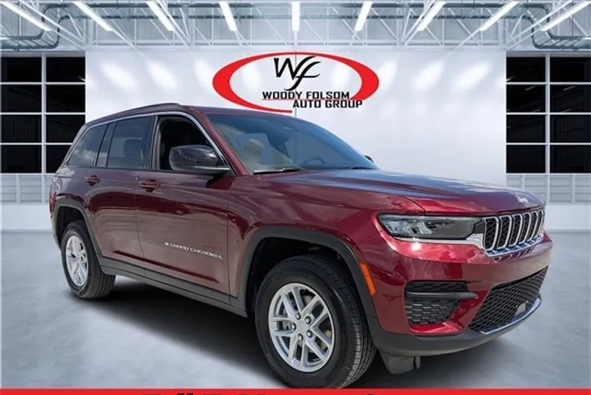 2025 Jeep Grand Cherokee Laredo photo 1