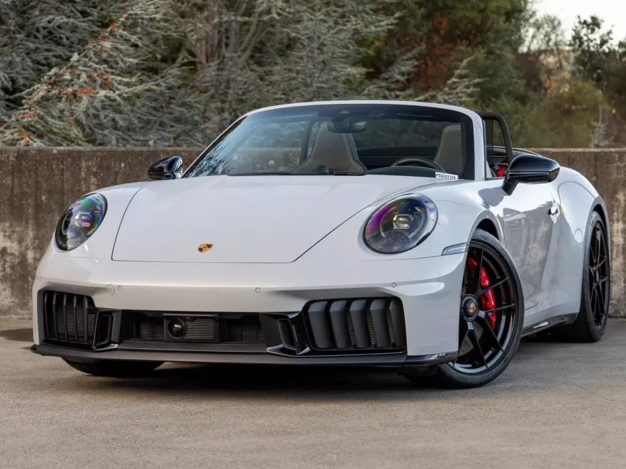 2025 Porsche 911 GTS Cabriolet photo 1