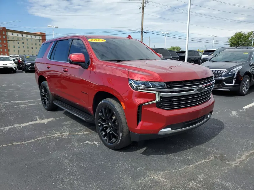2022 Chevrolet Tahoe LT photo 1