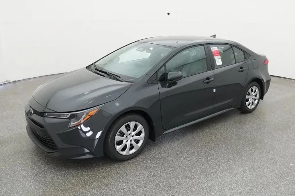 2026 Toyota Corolla LE photo 1