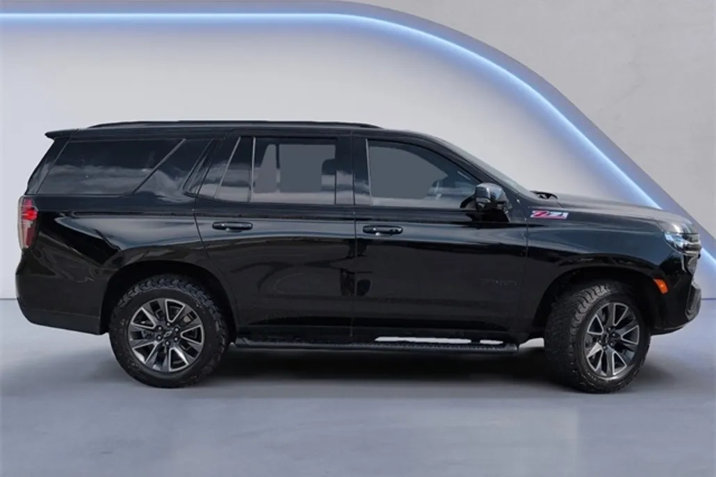 2023 Chevrolet Tahoe Z71 photo 1