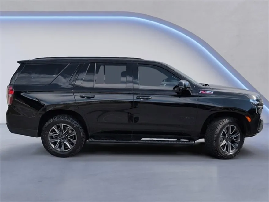 2023 Chevrolet Tahoe Z71 photo 1