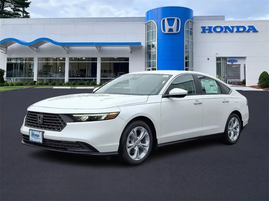 2025 Honda Accord LX photo 1