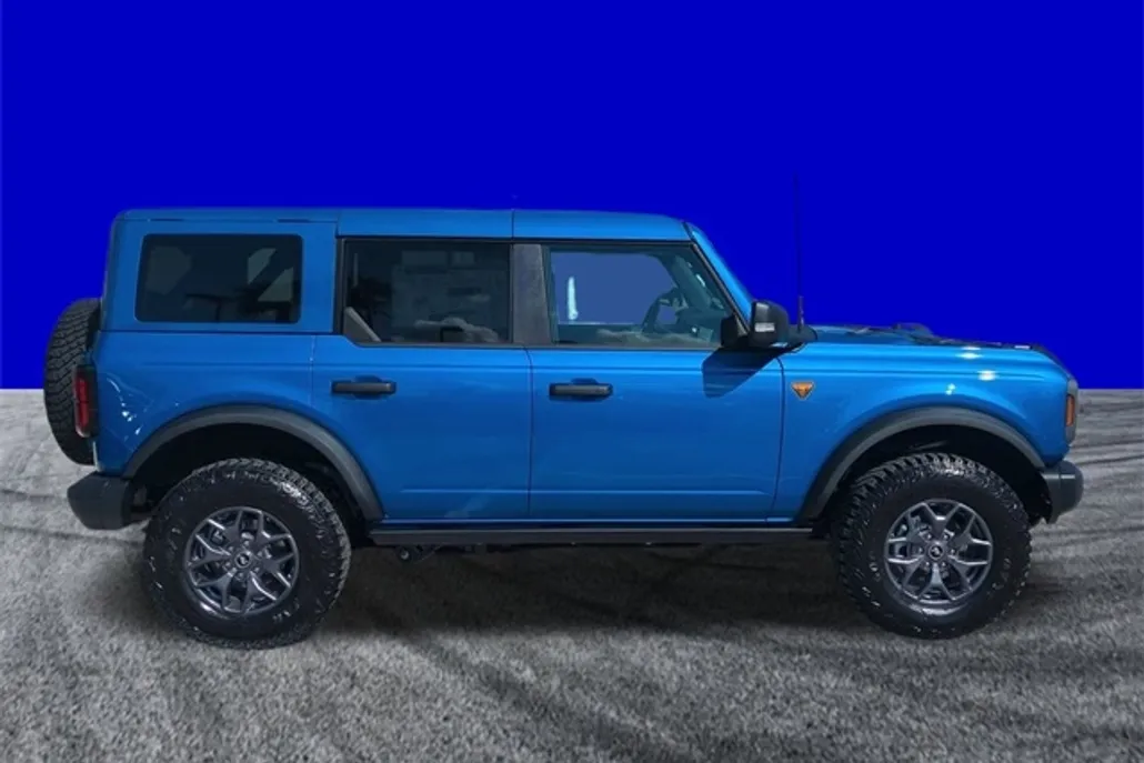 2025 Ford Bronco Badlands photo 1