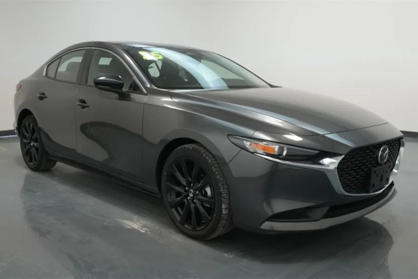 2025 Mazda Mazda3 2.5 Select Sport photo 1