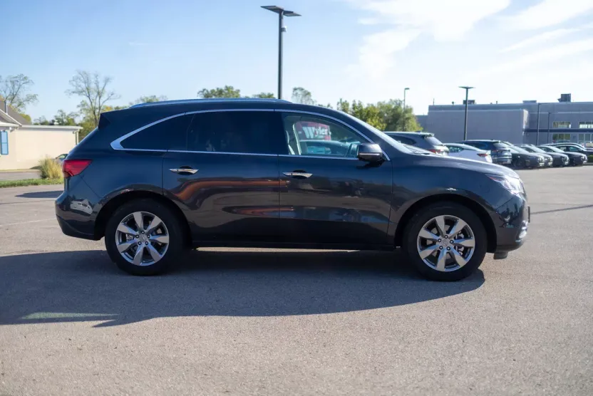2016 Acura MDX Advance photo 1