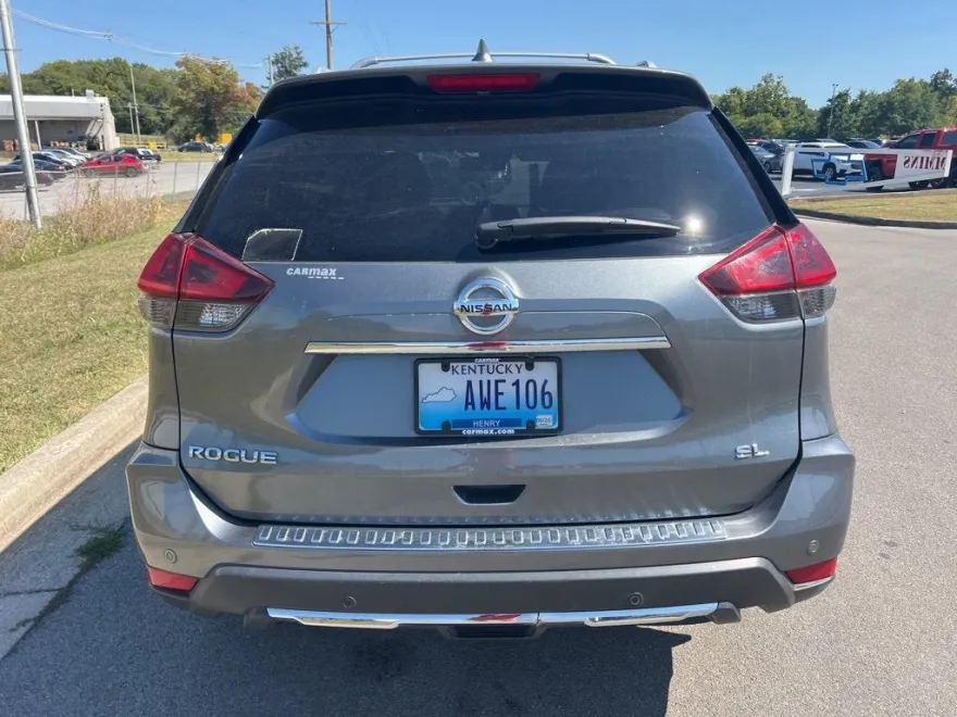 2019 Nissan Rogue SL photo 1
