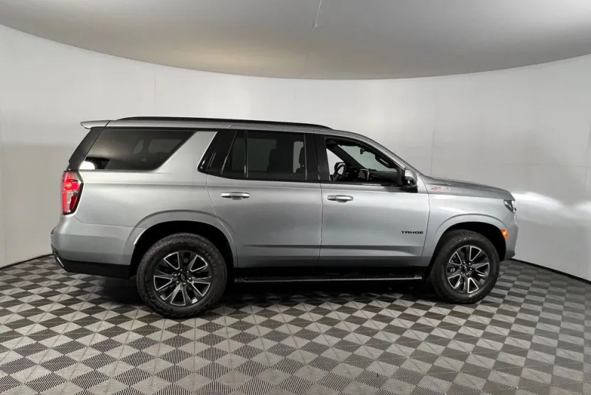 2024 Chevrolet Tahoe Z71 photo 1