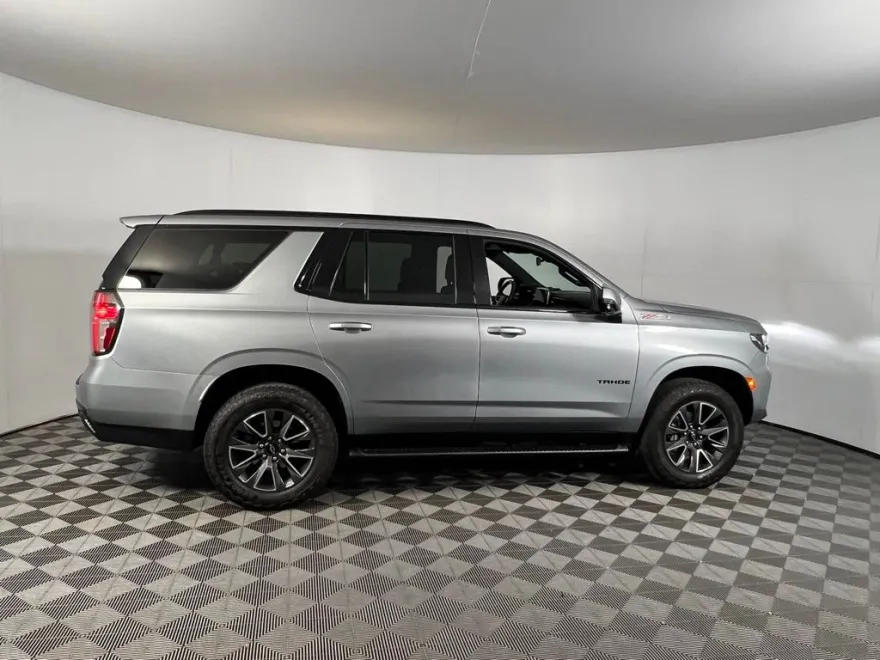 2024 Chevrolet Tahoe Z71 photo 1