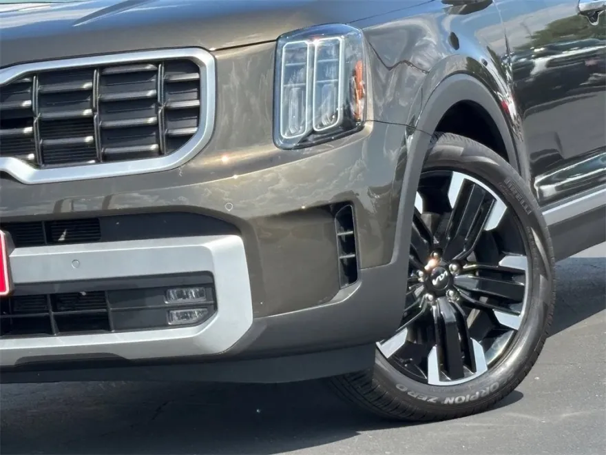2023 Kia Telluride SX photo 1
