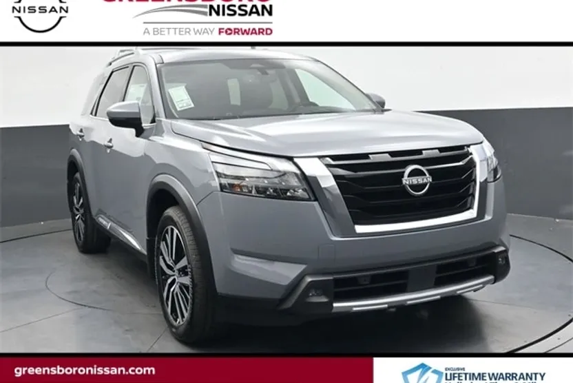 2025 Nissan Pathfinder Platinum photo 1