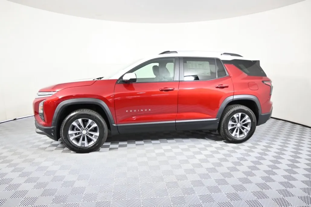 2026 Chevrolet Equinox LT photo 1