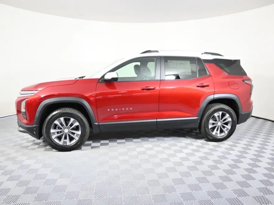 2026 Chevrolet Equinox LT photo 1