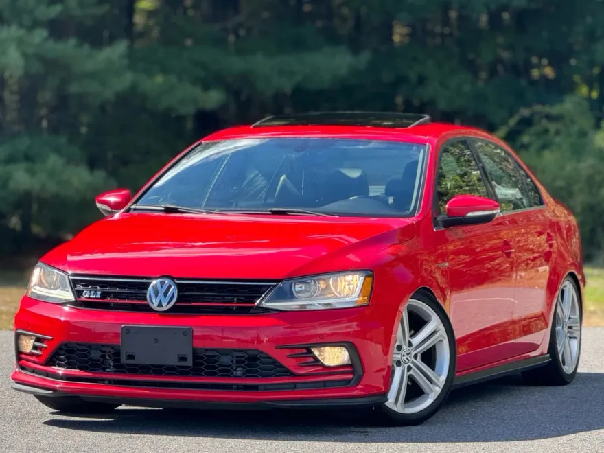 2017 Volkswagen Jetta 2.0T GLI photo 1