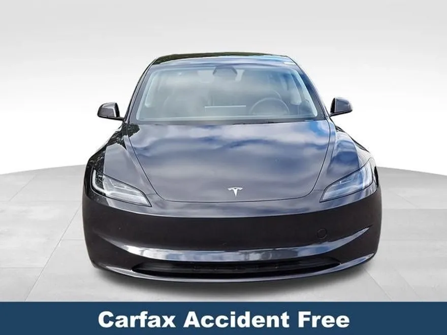 2024 Tesla Model 3 photo 1
