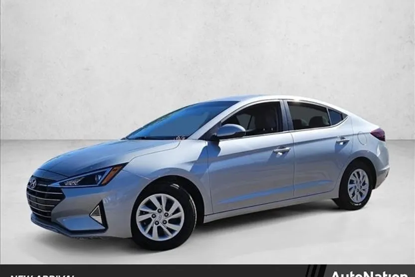 2020 Hyundai Elantra SE photo 1