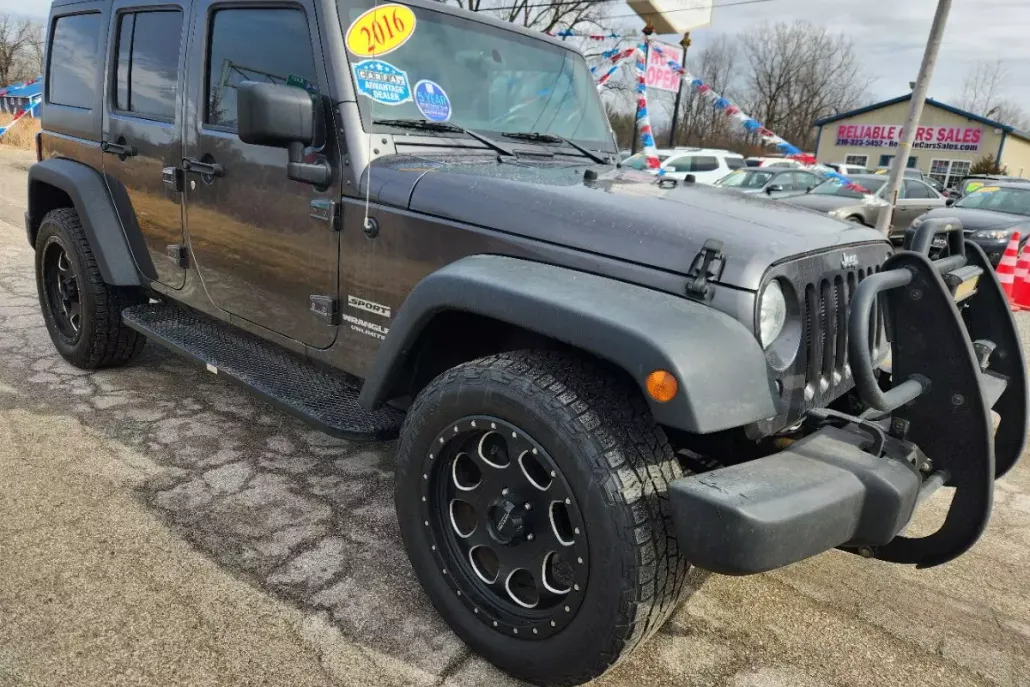 2016 Jeep Wrangler Unlimited Sport photo 1