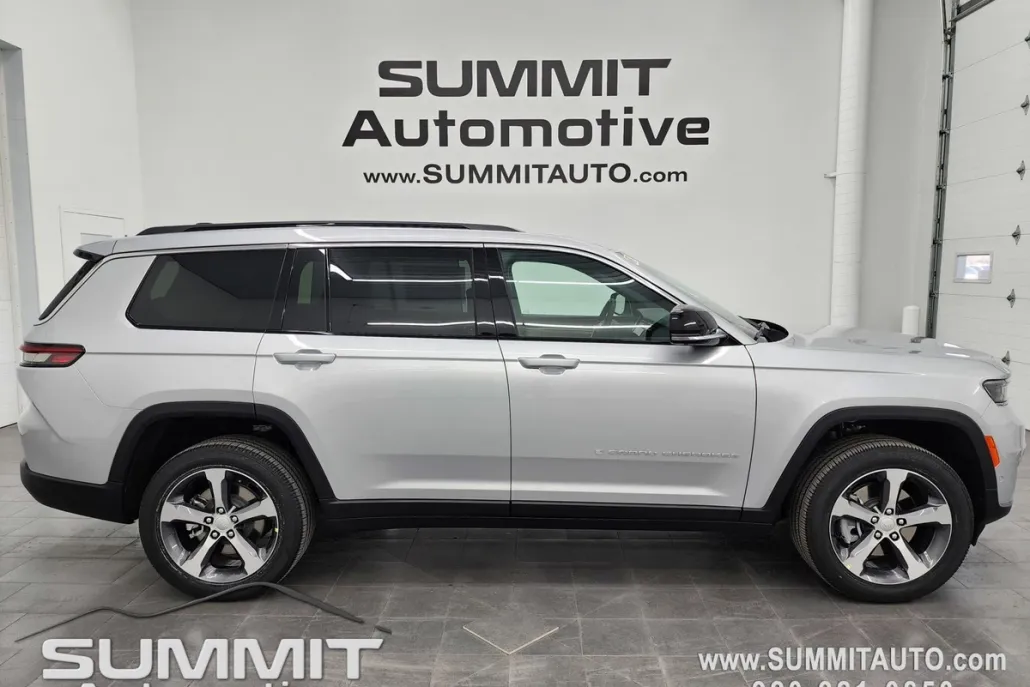 2025 Jeep Grand Cherokee Limited photo 1
