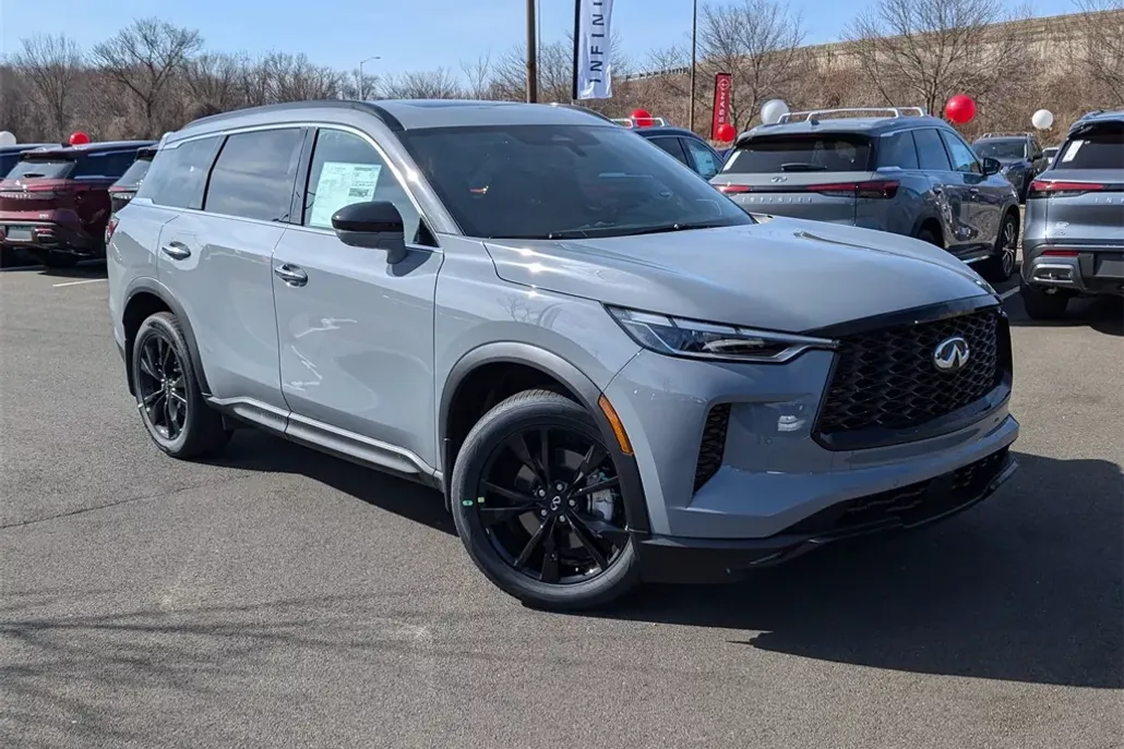 2025 Infiniti QX60 Luxe photo 1