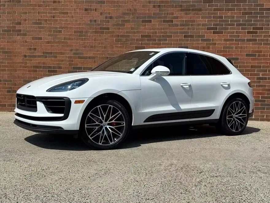 2025 Porsche Macan S photo 1