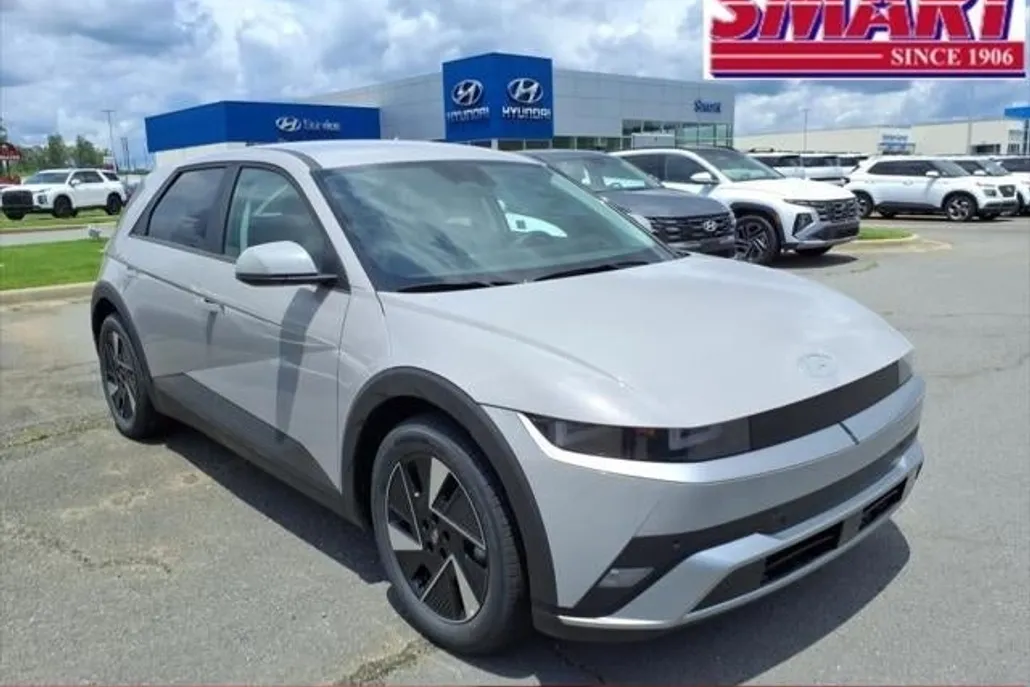 2025 Hyundai Ioniq 5 SE photo 1