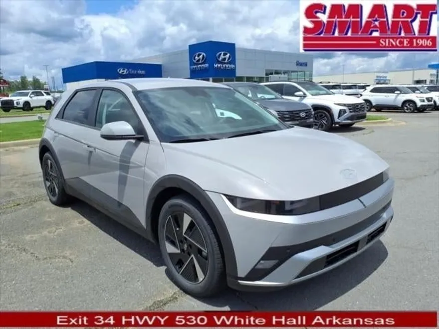 2025 Hyundai Ioniq 5 SE photo 1