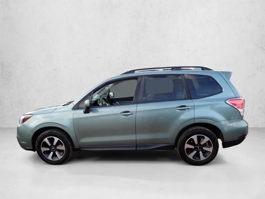 2018 Subaru Forester Premium photo 1