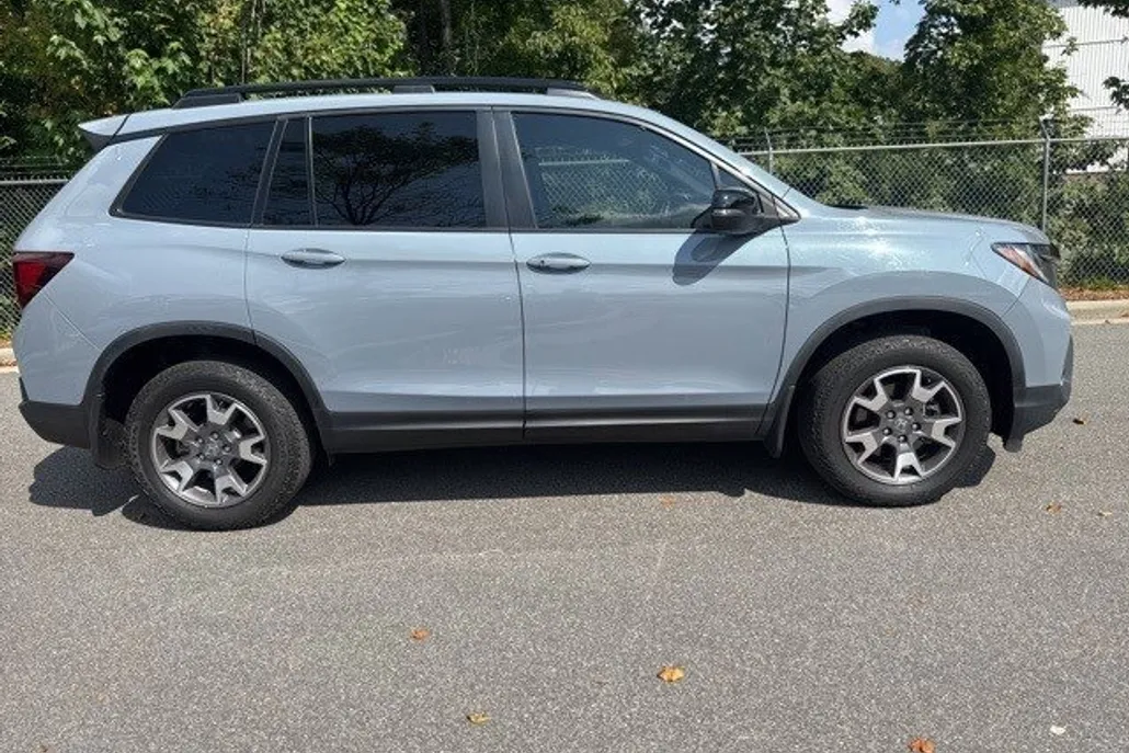 2023 Honda Passport TrailSport photo 1