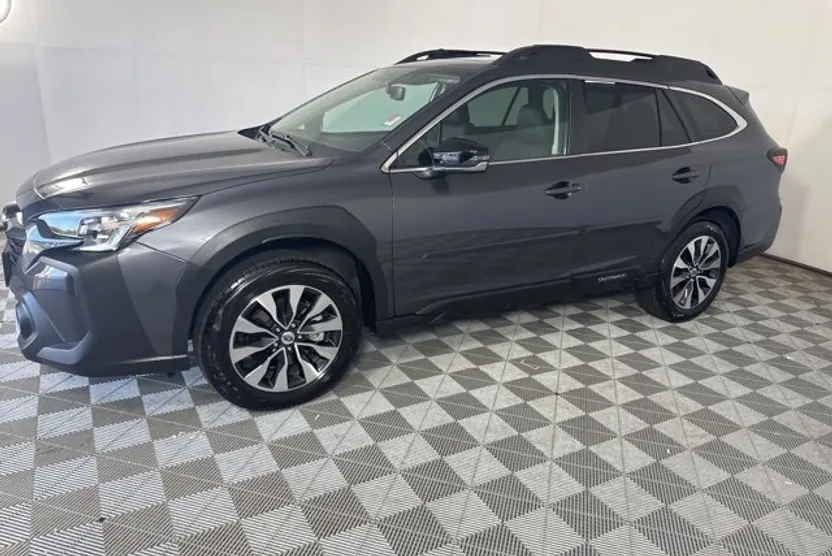 2025 Subaru Outback Limited photo 1