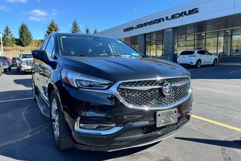 2021 Buick Enclave Avenir photo 1