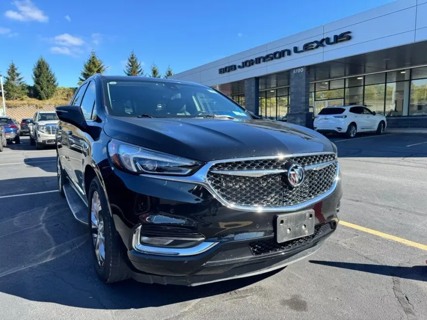 2021 Buick Enclave Avenir photo 1