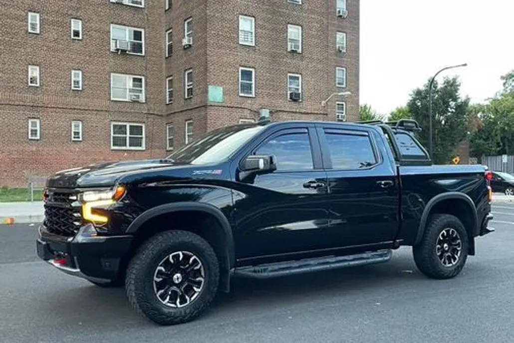 2022 Chevrolet Silverado 1500 ZR2 photo 1
