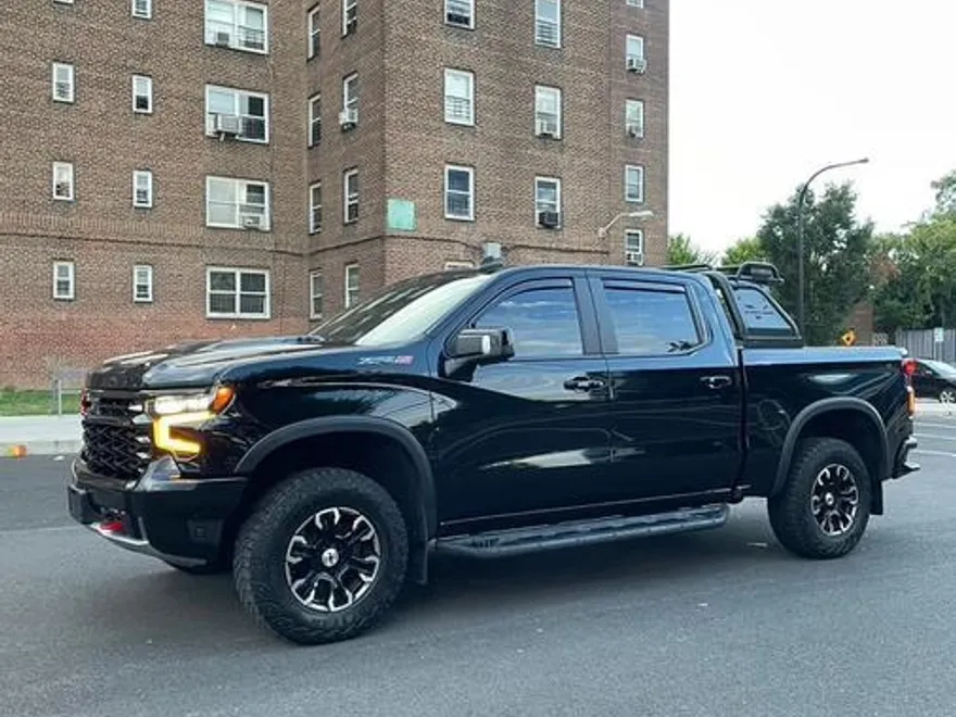 2022 Chevrolet Silverado 1500 ZR2 photo 1