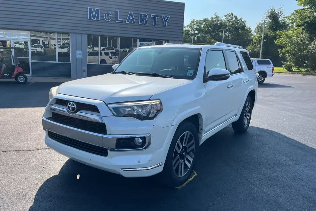 2016 Toyota 4Runner Base photo 1