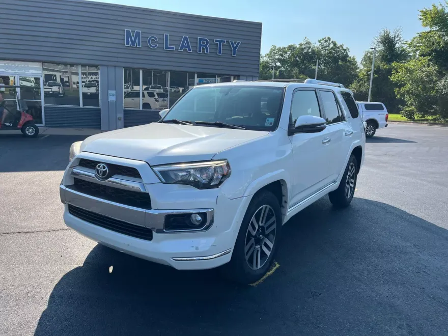 2016 Toyota 4Runner Base photo 1