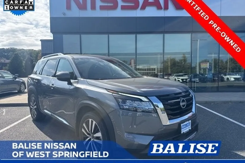 2023 Nissan Pathfinder Platinum photo 1
