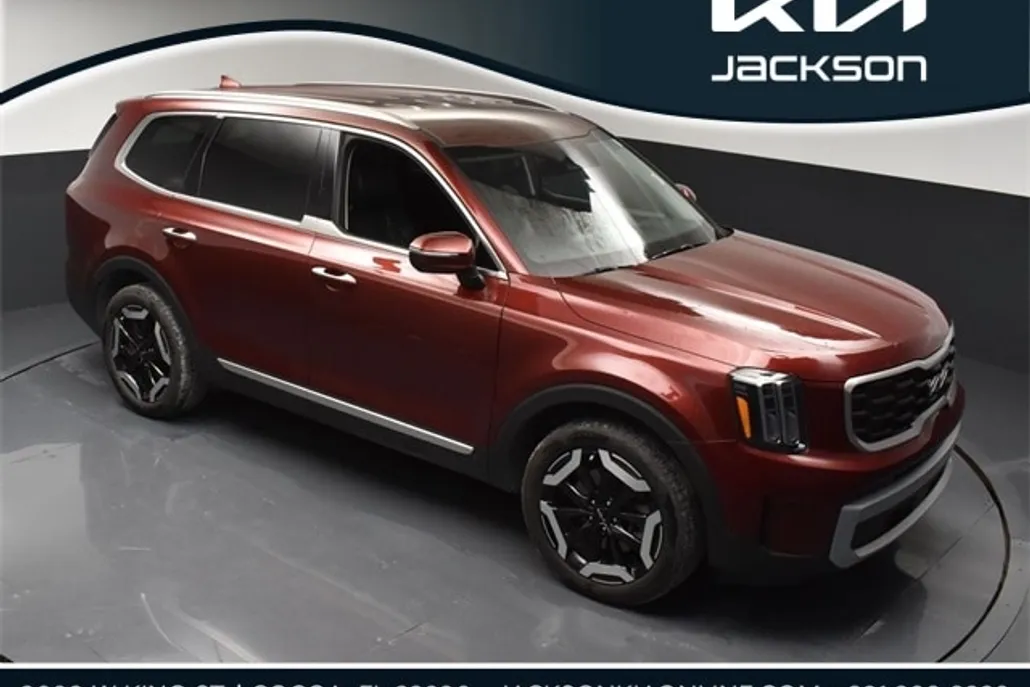 2024 Kia Telluride S photo 1