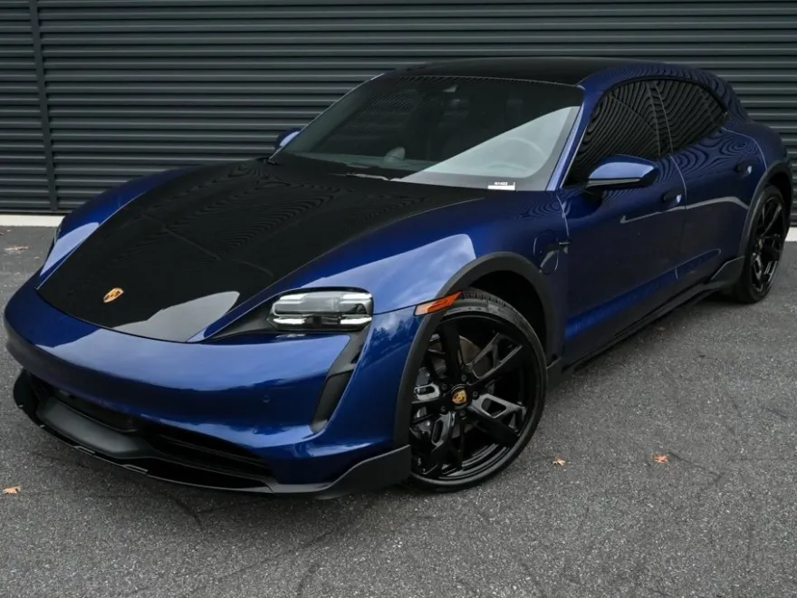 2022 Porsche Taycan Cross Turismo 4 photo 1