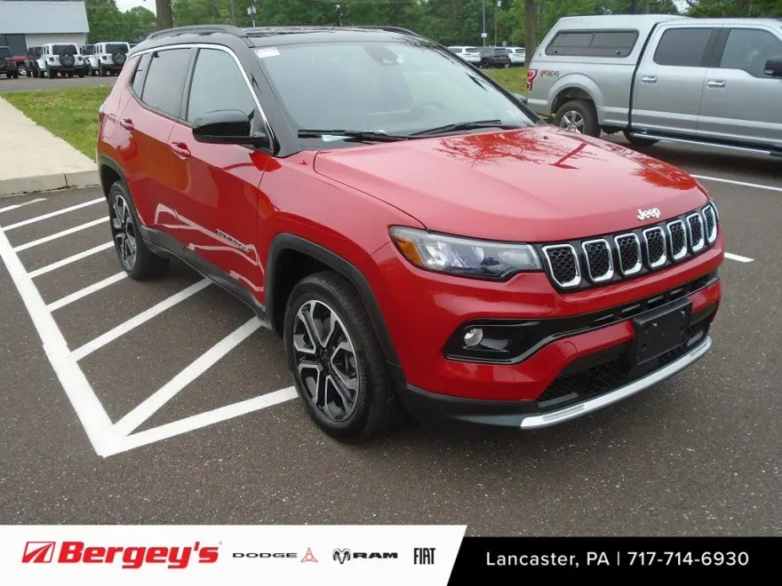 2023 Jeep Compass Limited photo 1